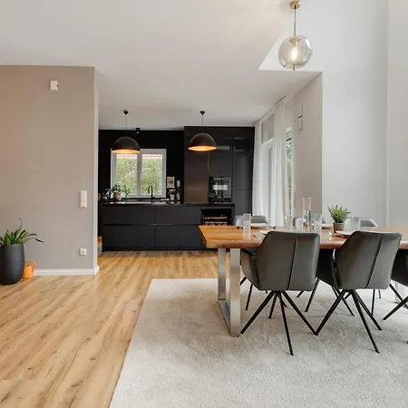 Feriehus Luxurious Family House