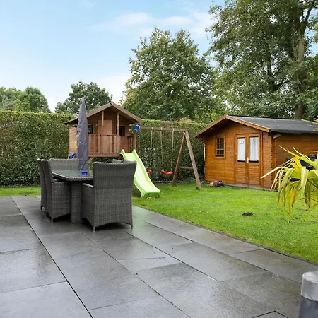 Feriehus Luxurious Family House Tornesch