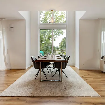 Feriehus Luxurious Family House *